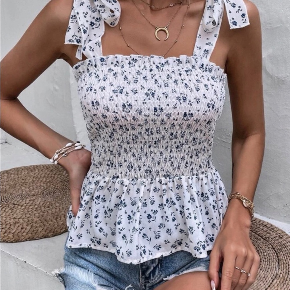 Floral Tie Shoulder Shirred Cami Size Large